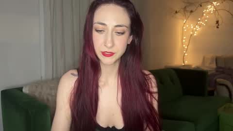 Snapshot of ivyrosiex chatting on February 12, 2:14 am Ivy Rosie online show from February 12, 2:14 am