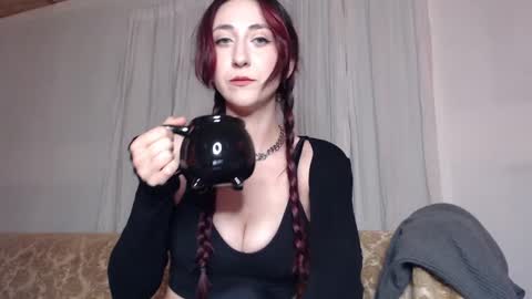 Snapshot of ivyrosiex chatting on October 1, 1:22 am Ivy Rosie online show from October 1, 1:22 am