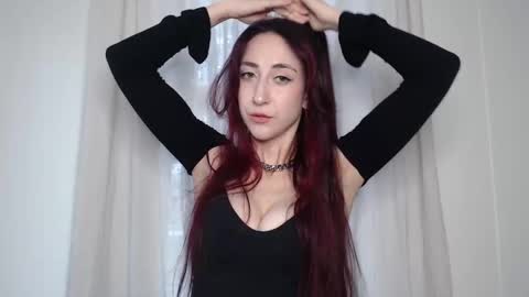 Snapshot of ivyrosiex chatting on December 2, 4:02 pm Ivy Rosie online show from December 2, 4:02 pm