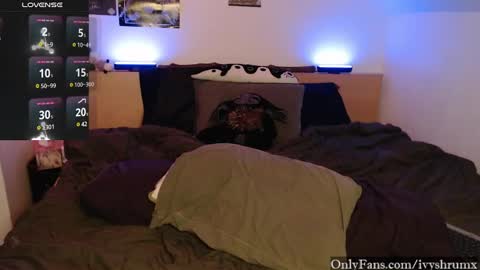 Snapshot of ivyshrumx chatting on December 24, 8:16 pm Ivy ShrumX online show from December 24, 8:16 pm