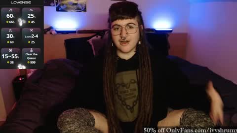 Snapshot of ivyshrumx chatting on January 2, 2:11 am Ivy ShrumX online show from January 2, 2:11 am