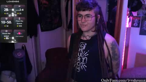 Snapshot of ivyshrumx chatting on September 27, 2:16 am Ivy ShrumX online show from September 27, 2:16 am