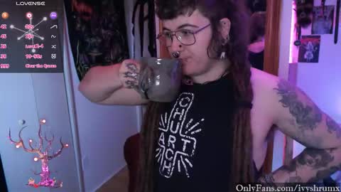 Snapshot of ivyshrumx chatting on November 2, 8:22 pm Ivy ShrumX online show from November 2, 8:22 pm