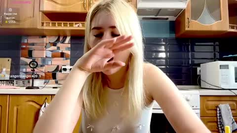 ivywairley online show from May 2, 3:22 am