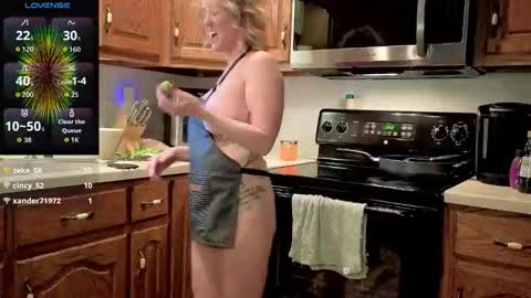 Snapshot of ivyxnyxx chatting on November 17, 7:41 pm Ivy Nyxx online show from November 17, 7:41 pm