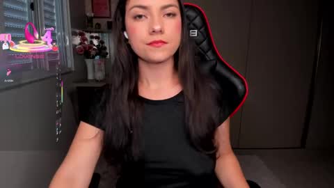 Snapshot of ivyy_scott chatting on October 19, 2:40 pm Ivvy online show from October 19, 2:40 pm