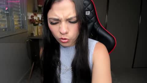 Snapshot of ivyy_scott chatting on December 2, 1:39 pm Ivvy online show from December 2, 1:39 pm