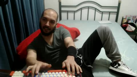 iwanturarse online show from June 29, 5:03 am