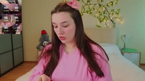 Daisy online show from May 9, 2:00 pm