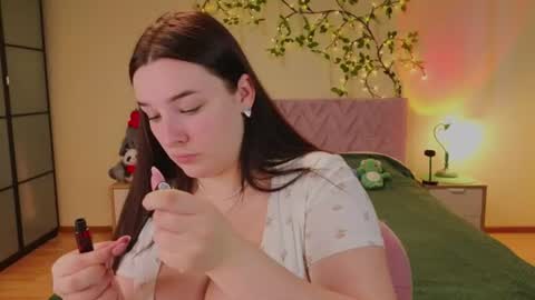 Daisy online show from June 21, 2:25 am
