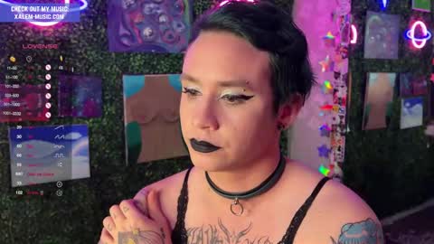 Snapshot of iwillbeyourmuse chatting on January 17, 2:08 am Muse hethey online show from January 17, 2:08 am