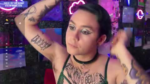 Snapshot of iwillbeyourmuse chatting on January 28, 12:26 am Muse hethey online show from January 28, 12:26 am