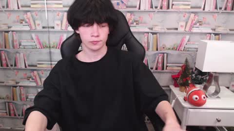 Snapshot of iwillfall_ chatting on December 11, 9:09 am Maxim online show from December 11, 9:09 am