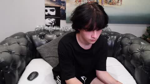 Snapshot of iwillfall_ chatting on December 13, 12:31 am Maxim online show from December 13, 12:31 am