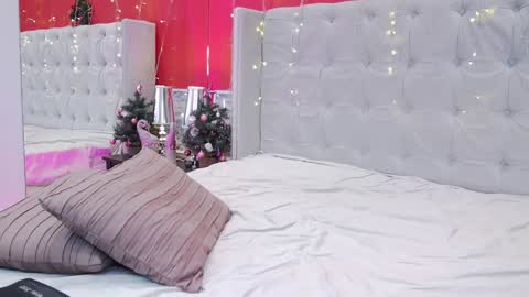 Snapshot of iwillfall_ chatting on December 14, 1:39 am Maxim online show from December 14, 1:39 am