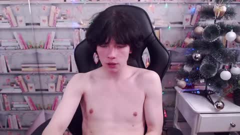 Snapshot of iwillfall_ chatting on December 21, 1:04 am Maxim online show from December 21, 1:04 am