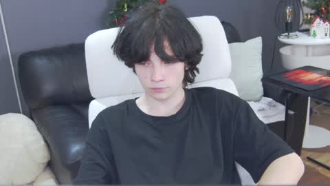 Snapshot of iwillfall_ chatting on January 4, 1:10 pm Maxim online show from January 4, 1:10 pm