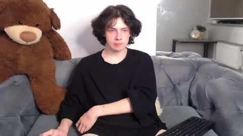 Snapshot of iwillfall_ chatting on March 1, 1:11 am Maxim online show from March 1, 1:11 am