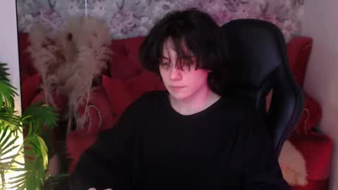 Snapshot of iwillfall_ chatting on March 3, 9:59 pm Maxim online show from March 3, 9:59 pm