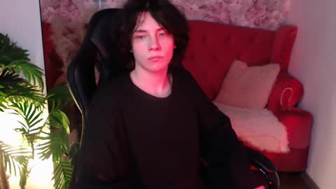 Snapshot of iwillfall_ chatting on March 4, 1:01 am Maxim online show from March 4, 1:01 am