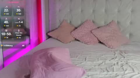 Snapshot of iwillfall_ chatting on September 28, 10:26 pm Maxim online show from September 28, 10:26 pm