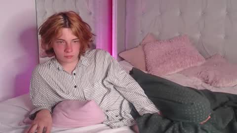 Snapshot of iwillfall_ chatting on September 30, 9:53 pm Maxim online show from September 30, 9:53 pm