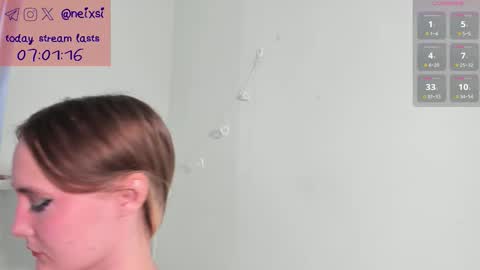 Snapshot of ixsi chatting on September 16, 1:56 pm Nina online show from September 16, 1:56 pm