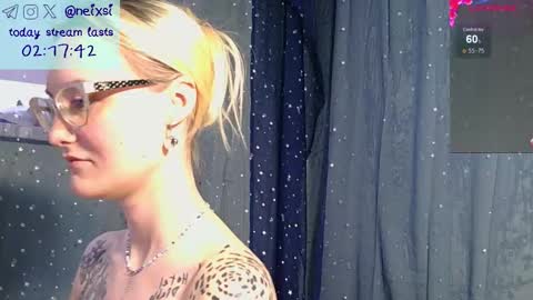 Snapshot of ixsi chatting on February 25, 8:24 am Nina online show from February 25, 8:24 am