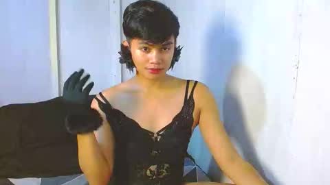 Snapshot of iya143 chatting on October 18, 5:43 am iya143 online show from October 18, 5:43 am