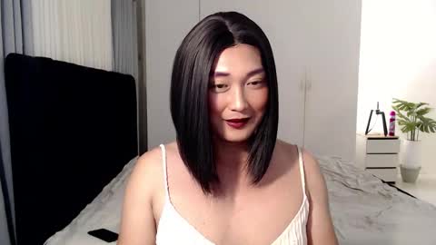 iya_hermosa online show from December 22, 1:08 pm