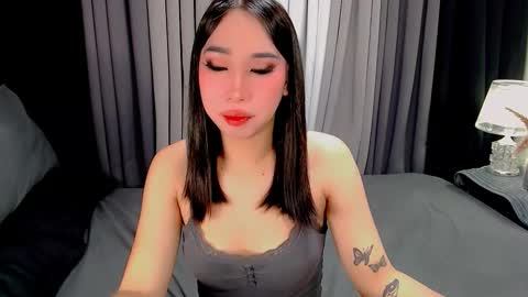 UR LOVELY IYANNA online show from November 19, 6:19 pm