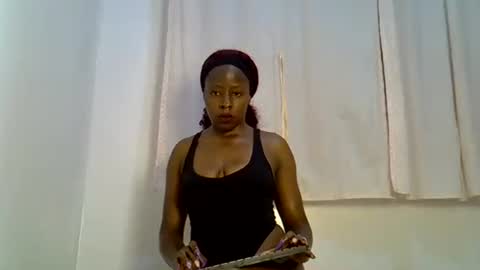 iynika online show from July 23, 12:46 am
