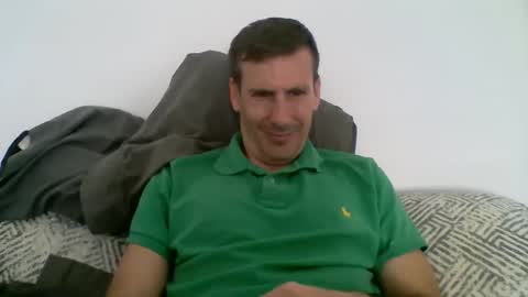 Snapshot of iyoperro chatting on November 4, 10:25 am Casandro online show from November 4, 10:25 am