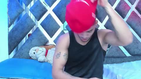 izaack online show from January 11, 4:12 pm