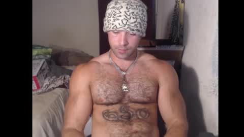 Snapshot of izak144 chatting on November 7, 1:27 am izak144 online show from November 7, 1:27 am
