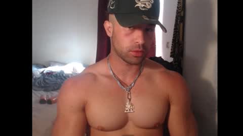 Snapshot of izak144 chatting on November 18, 7:40 pm izak144 online show from November 18, 7:40 pm