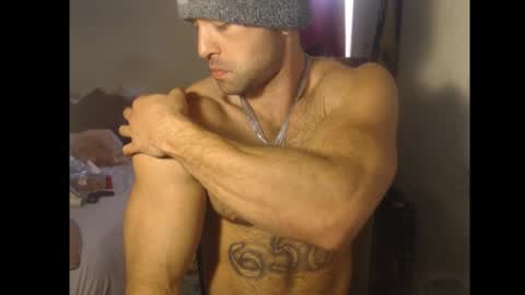 Snapshot of izak144 chatting on February 18, 11:22 pm izak144 online show from February 18, 11:22 pm