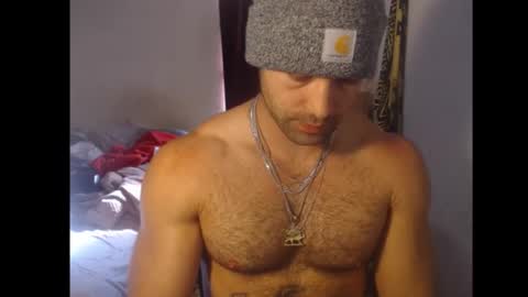 Snapshot of izak144 chatting on February 20, 5:35 pm izak144 online show from February 20, 5:35 pm