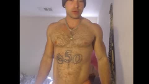 Snapshot of izak144 chatting on February 23, 6:05 pm izak144 online show from February 23, 6:05 pm