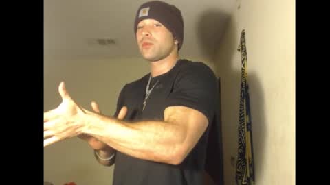 Snapshot of izak144 chatting on February 24, 6:11 am izak144 online show from February 24, 6:11 am
