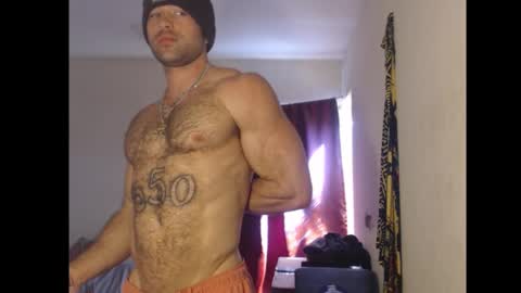 Snapshot of izak144 chatting on March 3, 8:48 pm izak144 online show from March 3, 8:48 pm