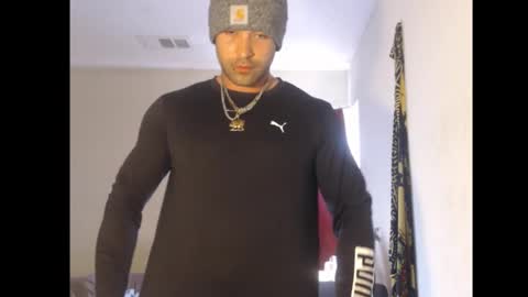 Snapshot of izak144 chatting on March 9, 6:12 pm izak144 online show from March 9, 6:12 pm