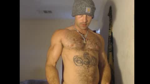 Snapshot of izak144 chatting on April 3, 12:30 am izak144 online show from April 3, 12:30 am