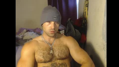 Snapshot of izak144 chatting on April 29, 1:53 am izak144 online show from April 29, 1:53 am
