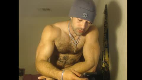 Snapshot of izak144 chatting on May 5, 4:42 am izak144 online show from May 5, 4:42 am