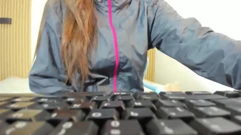 izelevans online show from February 7, 11:14 am