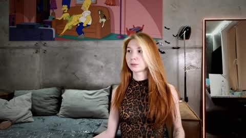 Snapshot of izi_fox chatting on February 8, 6:33 pm izi online show from February 8, 6:33 pm