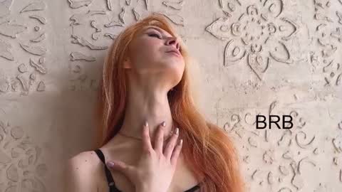 Snapshot of izi_fox chatting on February 21, 6:26 pm izi online show from February 21, 6:26 pm