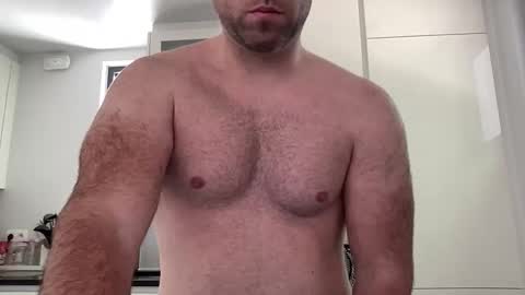 Izylduur online show from May 22, 11:49 am