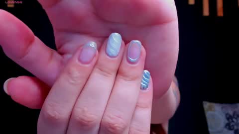 hot izys online show from April 29, 7:01 am